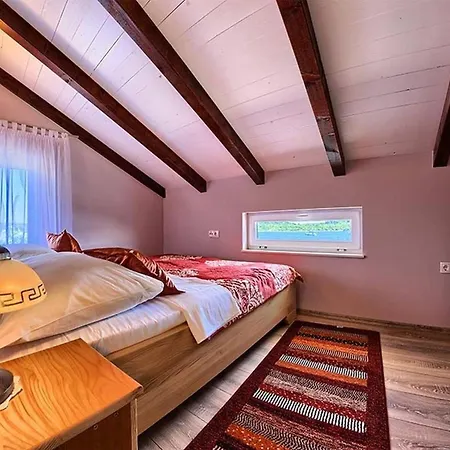 Luxury Beachfront Dalmatino: Private Pool Retreat In * Trogir