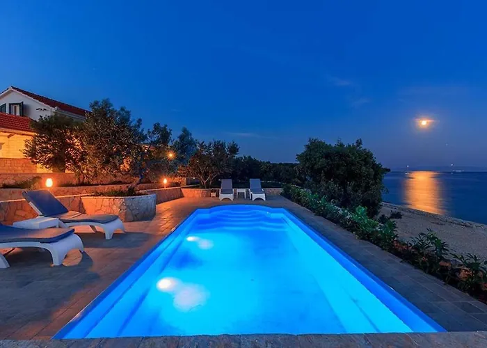 Beachfront House Dalmatino Trogir With Pool On Ciovo *