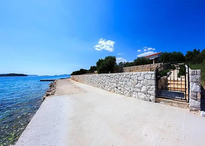 Beachfront House Dalmatino Trogir With Pool On Ciovo * Trogir