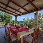 ヴィラ Beachfront House Dalmatino Trogir With Pool On Ciovo トロギール