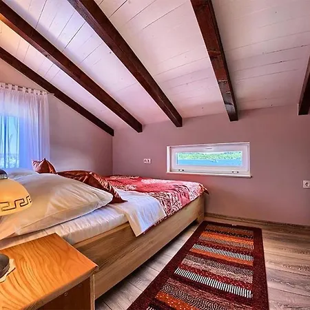 Luxury Beachfront Dalmatino: Private Pool Retreat In Villa