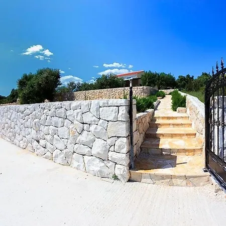 Luxury Beachfront Dalmatino: Private Pool Retreat In