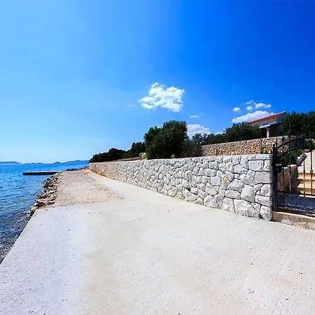 Beachfront House Dalmatino Trogir With Pool On Ciovo * Trogir