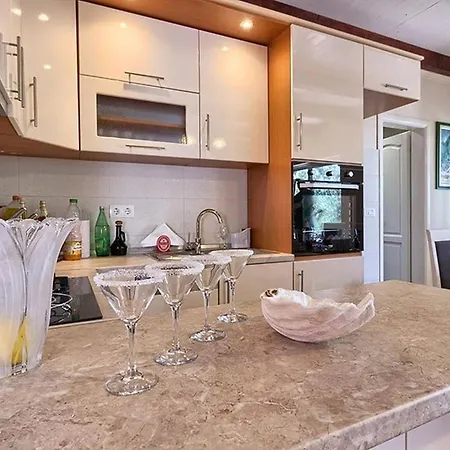 Villa Beachfront House Dalmatino With Pool On Ciovo *