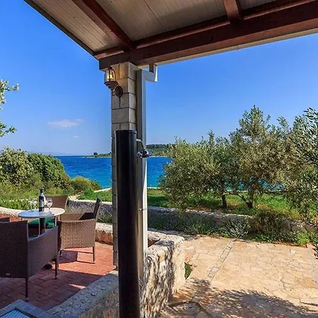 Villa Beachfront House Dalmatino With Pool On Ciovo Trogir