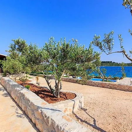 Beachfront House Dalmatino With Pool On Ciovo Villa Trogir