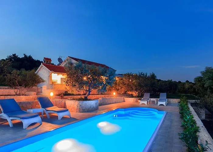Villa Beachfront House Dalmatino Trogir With Pool On Ciovo *