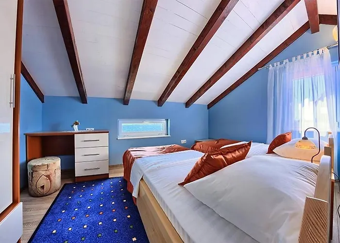 Beachfront House Dalmatino Trogir With Pool On Ciovo Villa