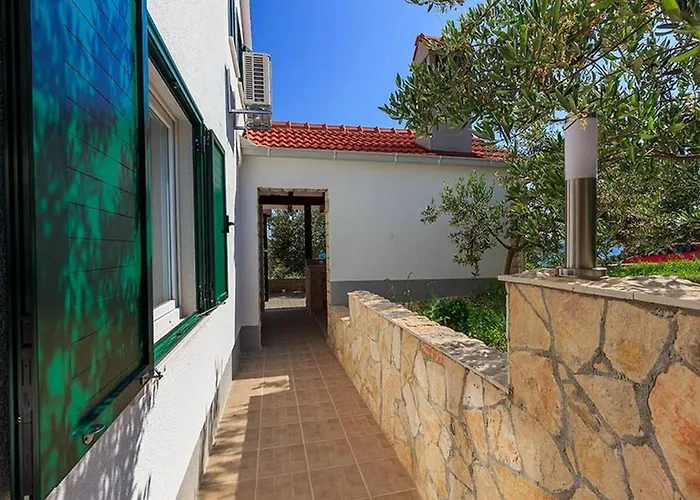 Beachfront House Dalmatino Trogir With Pool On Ciovo Villa *
