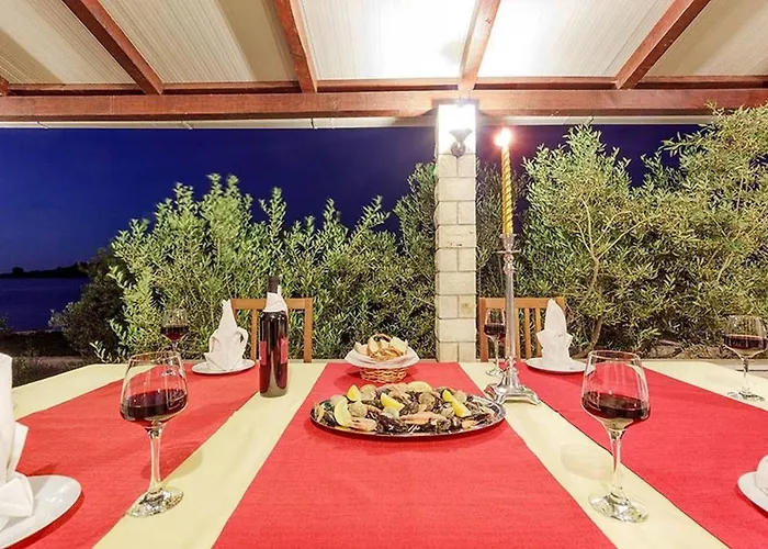 Beachfront House Dalmatino Trogir With Pool On Ciovo Trogir