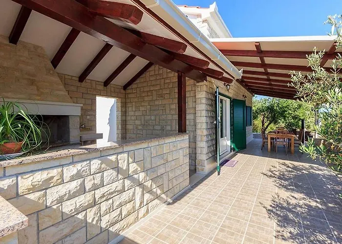 Beachfront House Dalmatino Trogir With Pool On Ciovo Villa