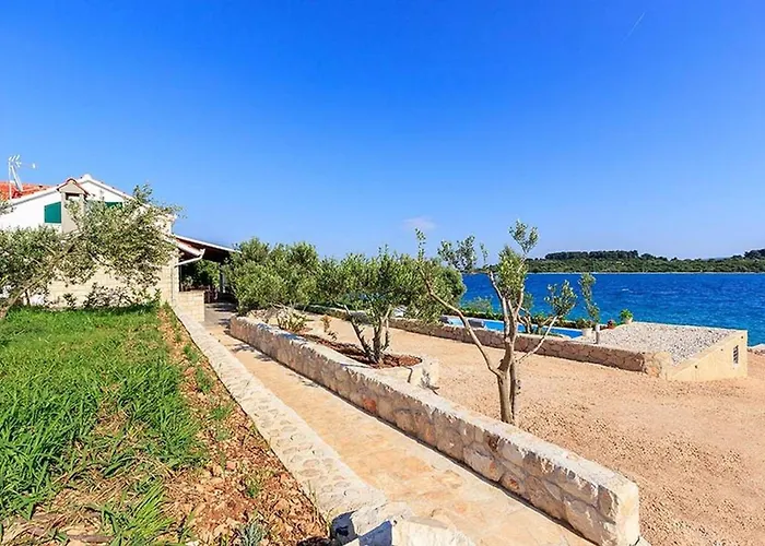 Beachfront House Dalmatino Trogir With Pool On Ciovo Villa *